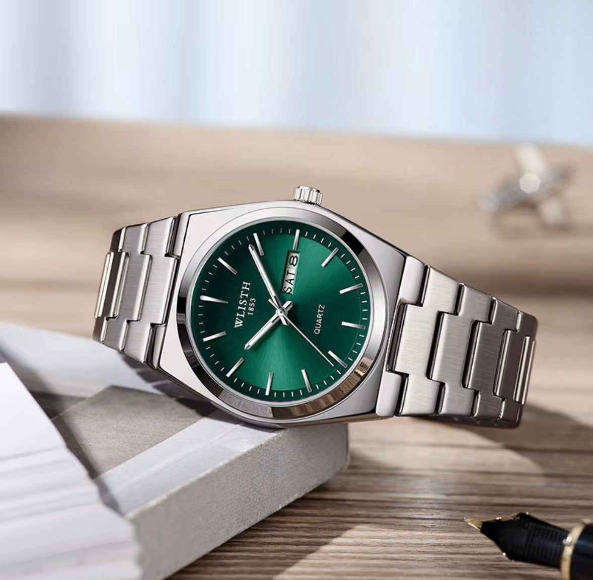 Men's Luxury Stainless Steel Watch with Green Dial, Quartz Movement & Day-Date Display