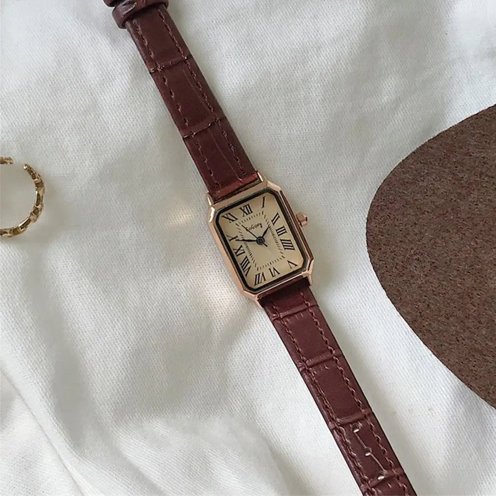 Elegant Women's Quartz Watch Portable Exquisite Women's Wrist Watch Decorative Simple Vintage Female Clock Clothing Accessories