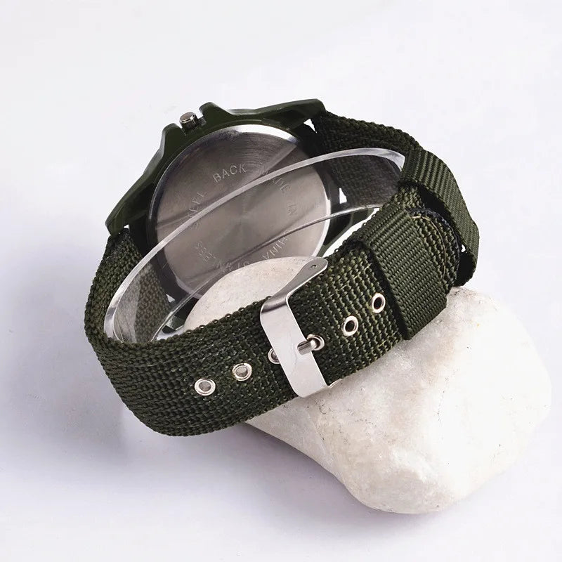 Army Green Military Mens Watch Top Brand Sports Analog Quartz Wristwatch Nylon Band Fashion Casual Men's Clock